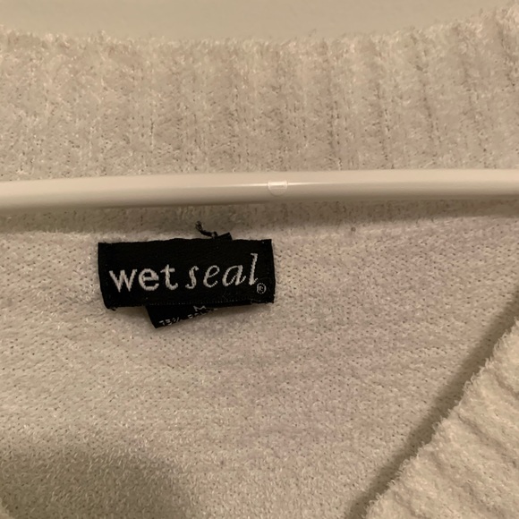 Wet seal, vneck, retro, sweater - Picture 3 of 3